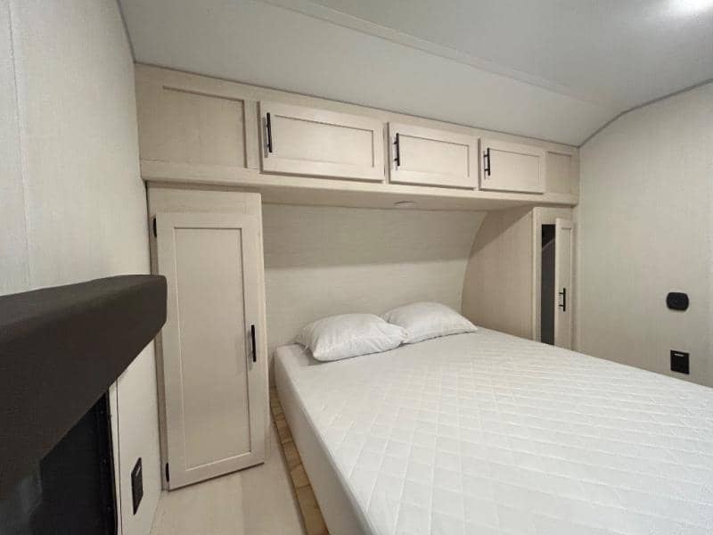 2025 Forest River 2025 Forest River Vengeance Rogue SUT - thumbnail 48