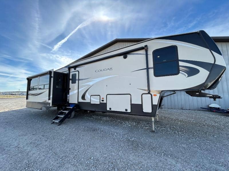 2019 Keystone RV 2019 Keystone RV Cougar - thumbnail 3