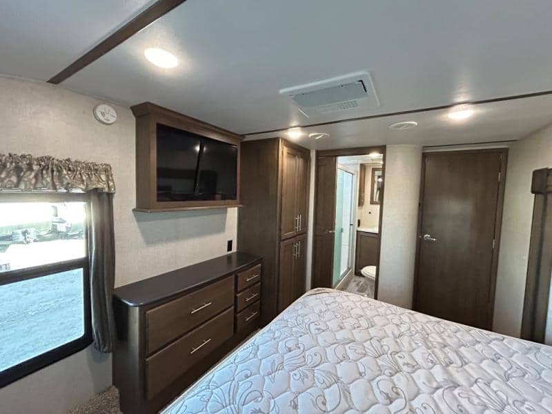 2019 Keystone RV 2019 Keystone RV Cougar - thumbnail 54