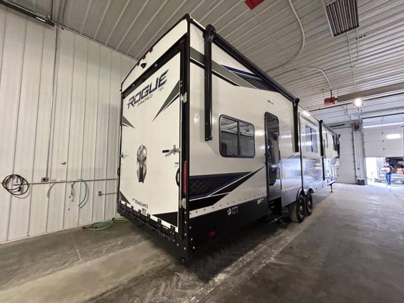 2024 Forest River 2024 Forest River Vengeance Rogue Armored - thumbnail 5