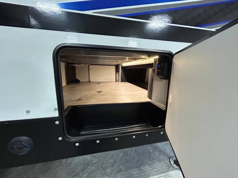 2024 Forest River 2024 Forest River Vengeance Rogue Armored - thumbnail 11