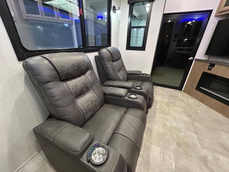 2024 Forest River 2024 Forest River Vengeance Rogue Armored - thumbnail 30