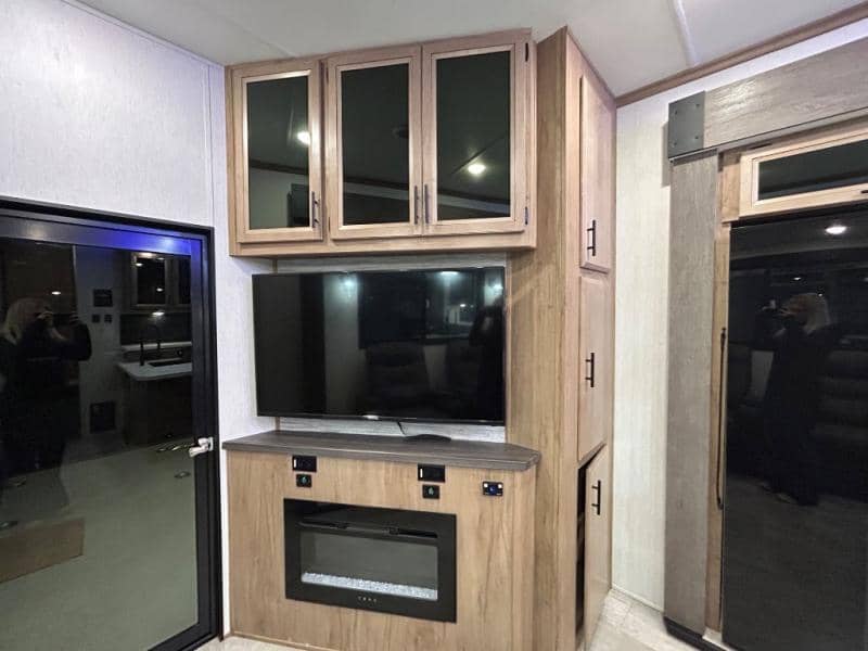 2024 Forest River 2024 Forest River Vengeance Rogue Armored - thumbnail 32