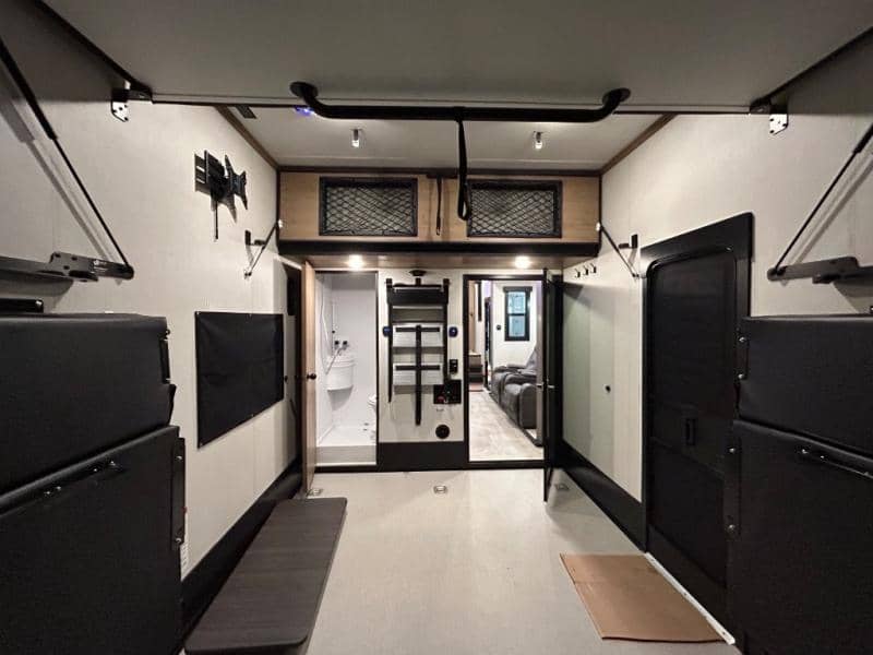 2024 Forest River 2024 Forest River Vengeance Rogue Armored - thumbnail 36