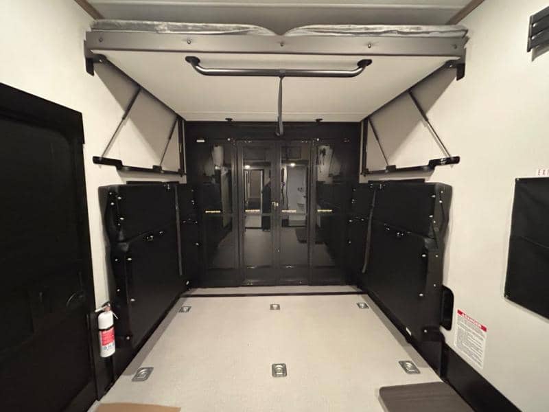 2024 Forest River 2024 Forest River Vengeance Rogue Armored - thumbnail 37