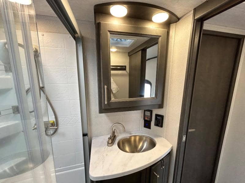 2024 Keystone RV 2024 Keystone RV Cougar - thumbnail 24