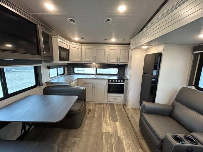 2024 Keystone RV 2024 Keystone RV Cougar - thumbnail 31