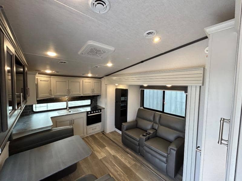 2024 Keystone RV 2024 Keystone RV Cougar - thumbnail 32