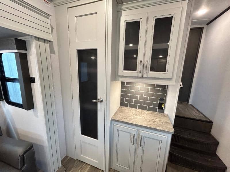 2024 Keystone RV 2024 Keystone RV Cougar - thumbnail 38