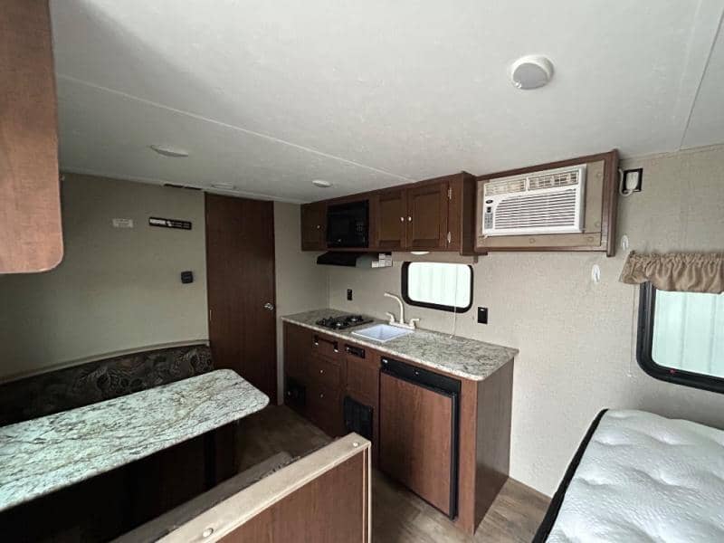 2018 Keystone RV 2018 Keystone RV KZ RV Hideout - thumbnail 8