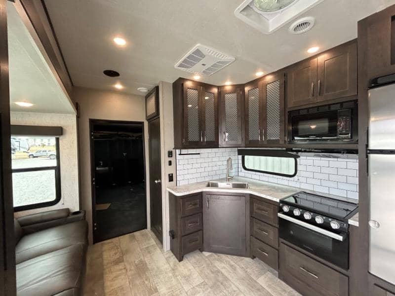 2022 Grand Design 2022 Grand Design Momentum G-Class - thumbnail 13