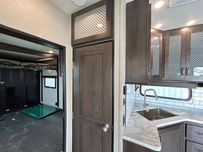 2022 Grand Design 2022 Grand Design Momentum G-Class - thumbnail 24