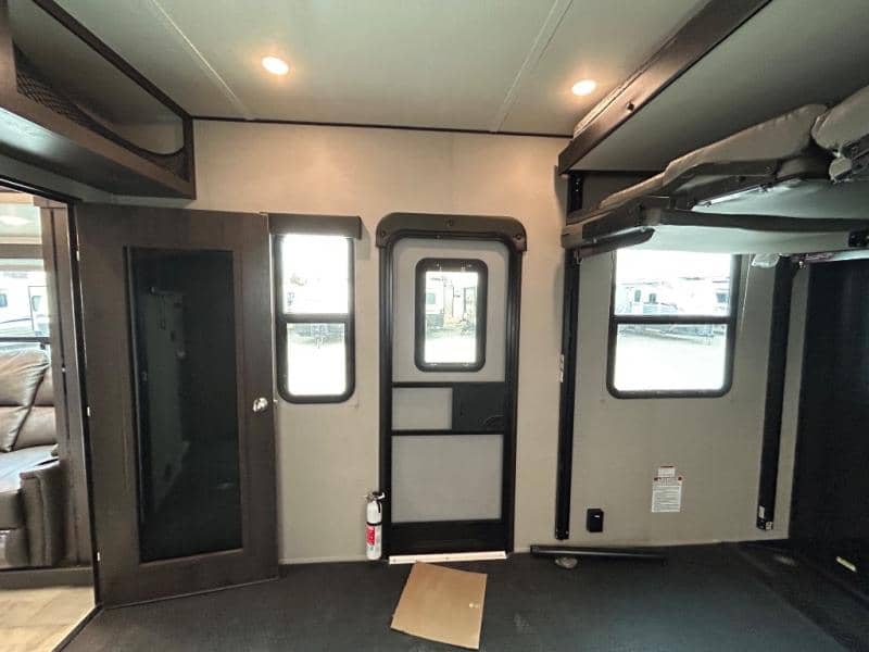 2022 Grand Design 2022 Grand Design Momentum G-Class - thumbnail 33