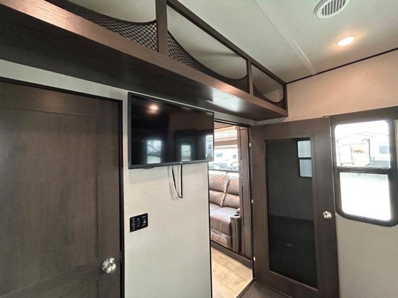 2022 Grand Design 2022 Grand Design Momentum G-Class - thumbnail 40