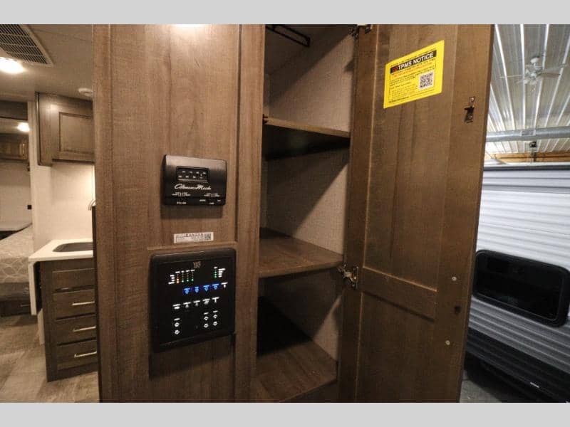 2023 Forest River 2023 Forest River Rockwood Mini Lite - thumbnail 9