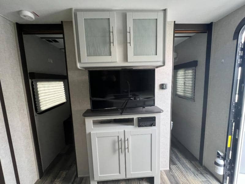 2020 Keystone RV 2020 Keystone RV Bullet Ultra Lite Series - thumbnail 3