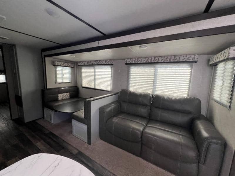 2020 Keystone RV 2020 Keystone RV Bullet Ultra Lite Series - thumbnail 9