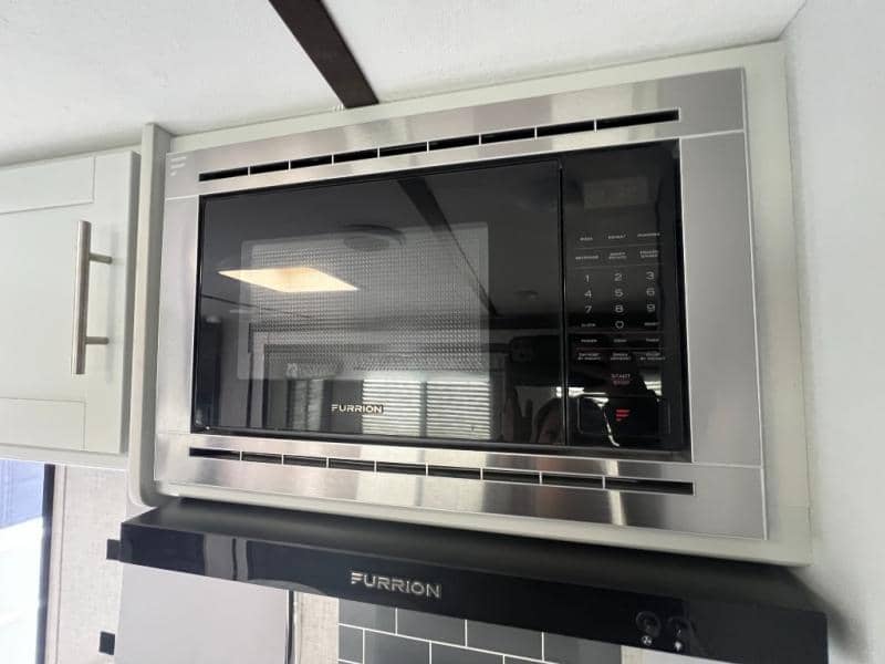 2020 Keystone RV 2020 Keystone RV Bullet Ultra Lite Series - thumbnail 16