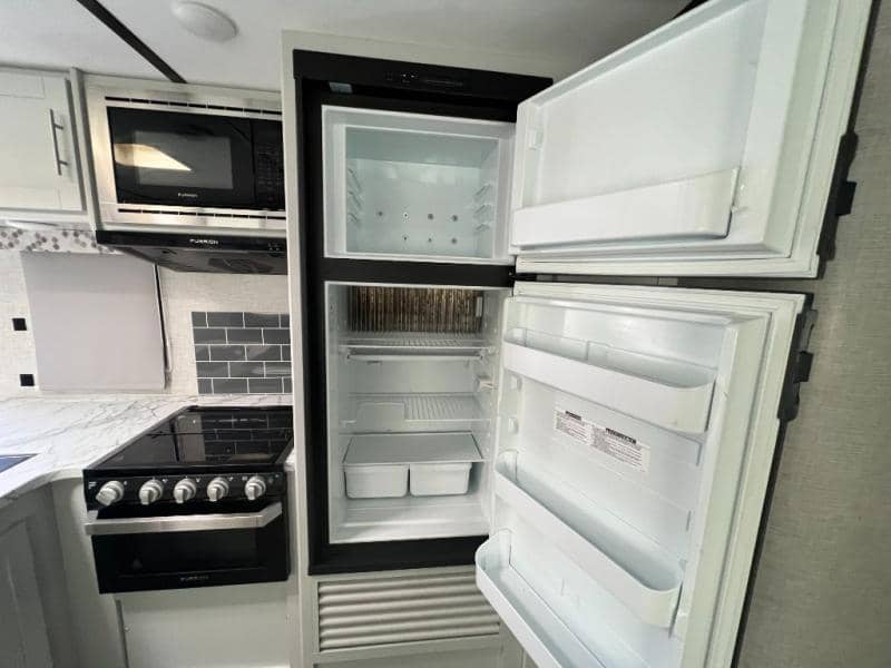 2020 Keystone RV 2020 Keystone RV Bullet Ultra Lite Series - thumbnail 26