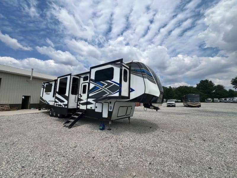 2020 Keystone RV 2020 Keystone RV Fuzion - thumbnail 2