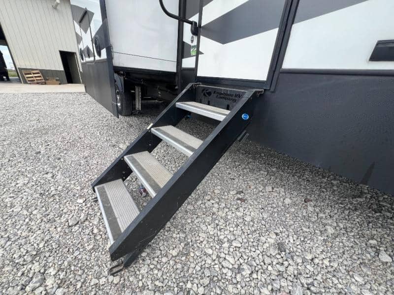 2020 Keystone RV 2020 Keystone RV Fuzion - thumbnail 9