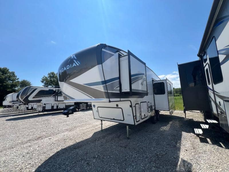 2025 Keystone RV 2025 Keystone RV Arcadia Super Lite - thumbnail 4
