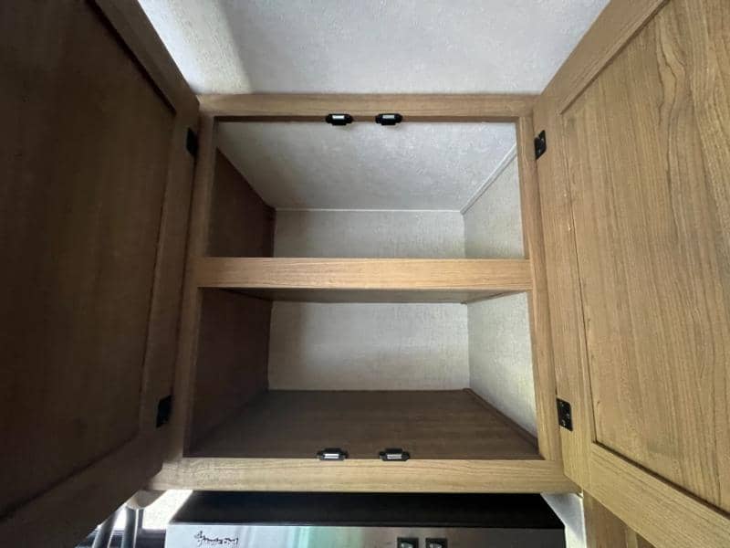 2025 Coachmen 2025 Coachmen Leprechaun - thumbnail 34