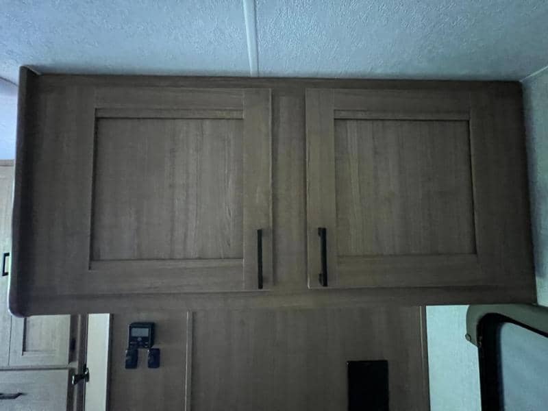 2025 Coachmen 2025 Coachmen Leprechaun - thumbnail 39