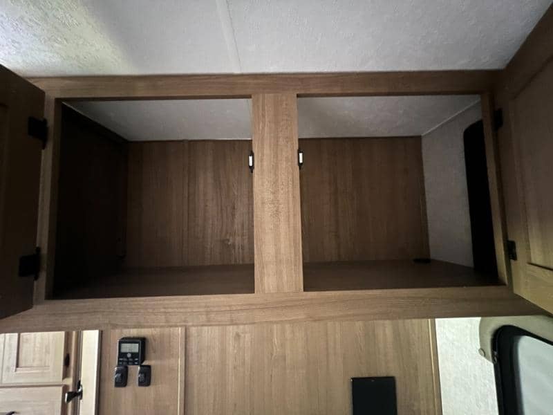 2025 Coachmen 2025 Coachmen Leprechaun - thumbnail 40