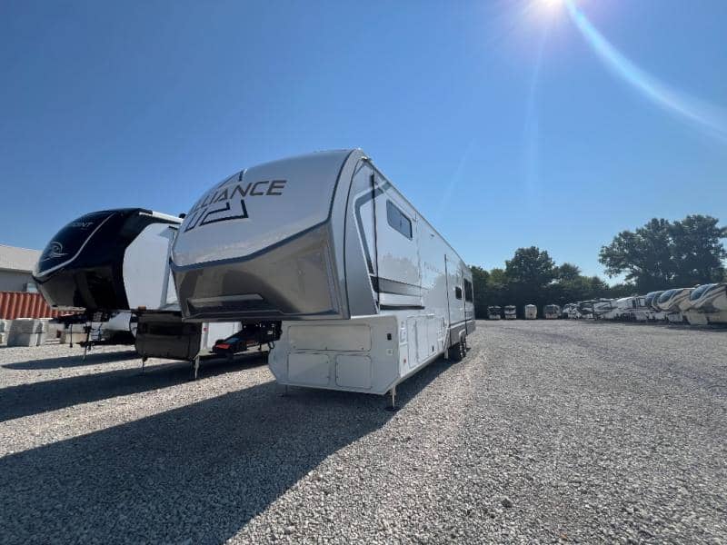 2025 Alliance RV 2025 Alliance RV Paradigm - thumbnail 6