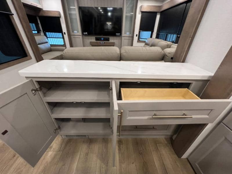 2025 Alliance RV 2025 Alliance RV Paradigm - thumbnail 15