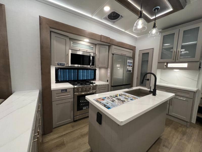 2025 Alliance RV 2025 Alliance RV Paradigm - thumbnail 20