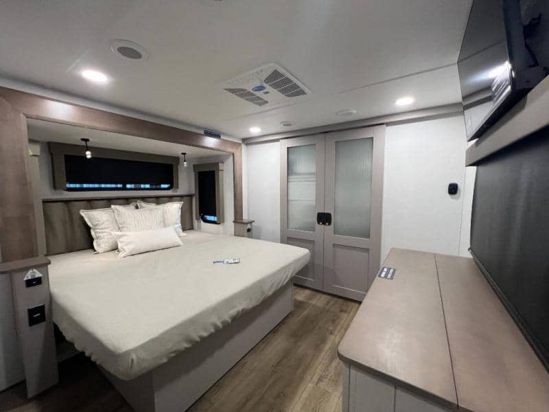 2025 Alliance RV 2025 Alliance RV Paradigm - thumbnail 56