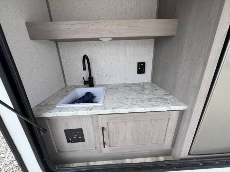 2023 Dutchmen 2023 Dutchmen Coleman - thumbnail 11