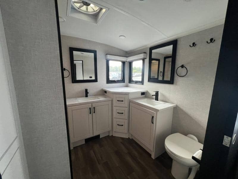 2025 Jayco 2025 Jayco North Point - thumbnail 53