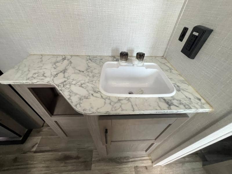 2022 Dutchmen 2022 Dutchmen Coleman Light - thumbnail 26