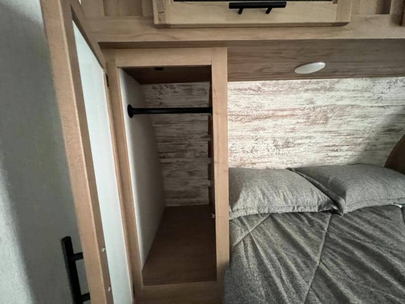 2023 Forest River 2023 Forest River Cherokee Alpha Wolf - thumbnail 26