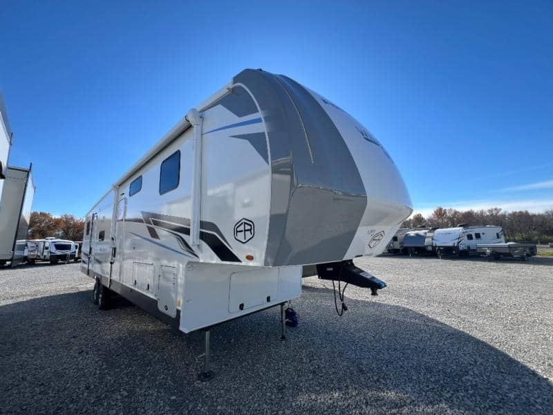 2025 Forest River 2025 Forest River Wildcat - thumbnail 3