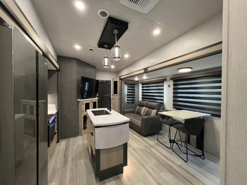 2025 Forest River 2025 Forest River Wildcat - thumbnail 13