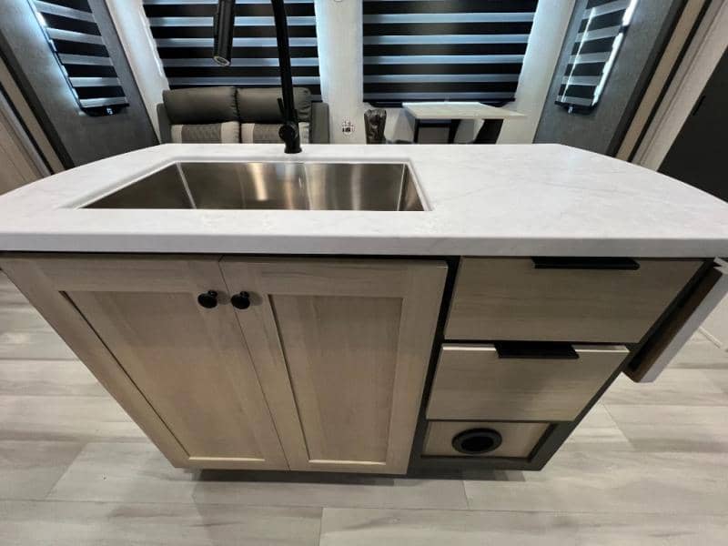 2025 Forest River 2025 Forest River Wildcat - thumbnail 19