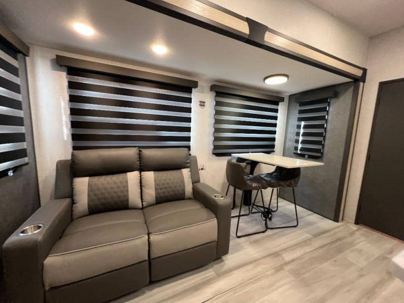 2025 Forest River 2025 Forest River Wildcat - thumbnail 30