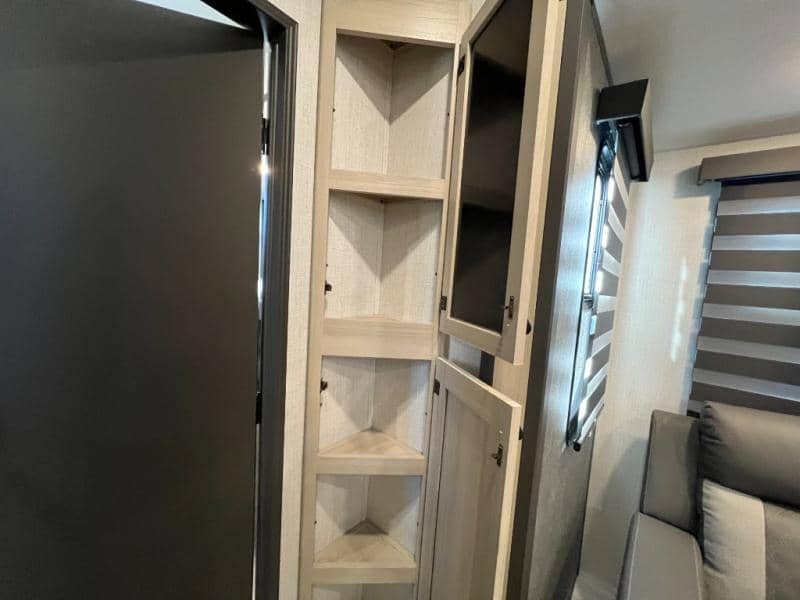 2025 Forest River 2025 Forest River Wildcat - thumbnail 33