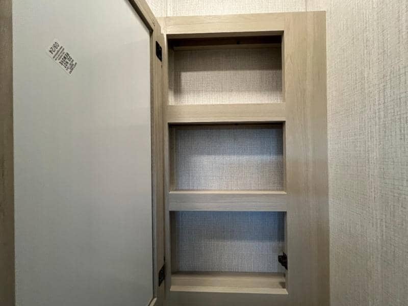 2025 Forest River 2025 Forest River Wildcat - thumbnail 36