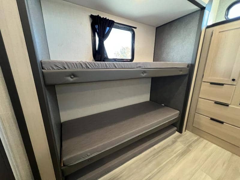 2025 Forest River 2025 Forest River Wildcat - thumbnail 38