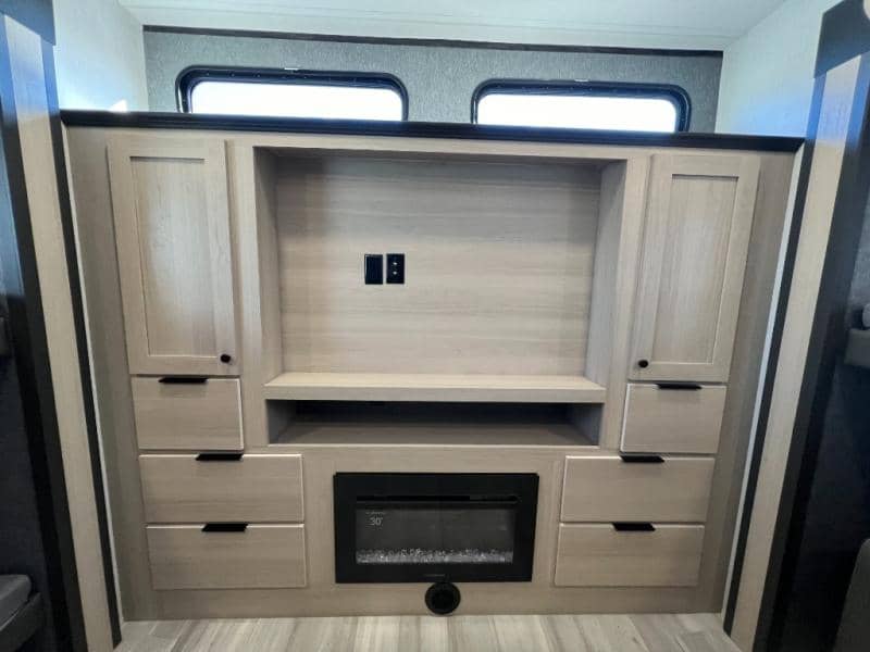 2025 Forest River 2025 Forest River Wildcat - thumbnail 40