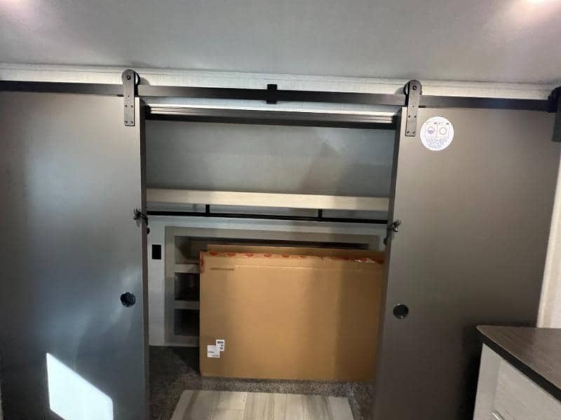 2025 Forest River 2025 Forest River Wildcat - thumbnail 45