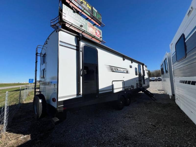 2025 Keystone RV 2025 Keystone RV Bullet Crossfire - thumbnail 4