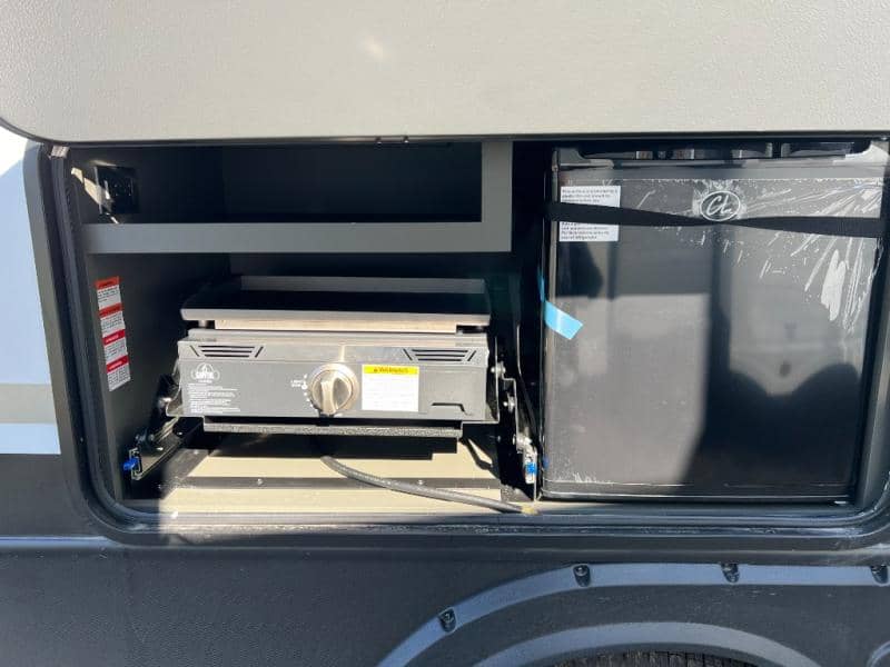 2025 Keystone RV 2025 Keystone RV Bullet Crossfire - thumbnail 8