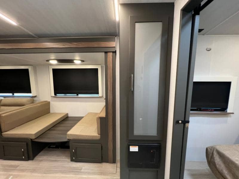 2025 Keystone RV 2025 Keystone RV Bullet Crossfire - thumbnail 27