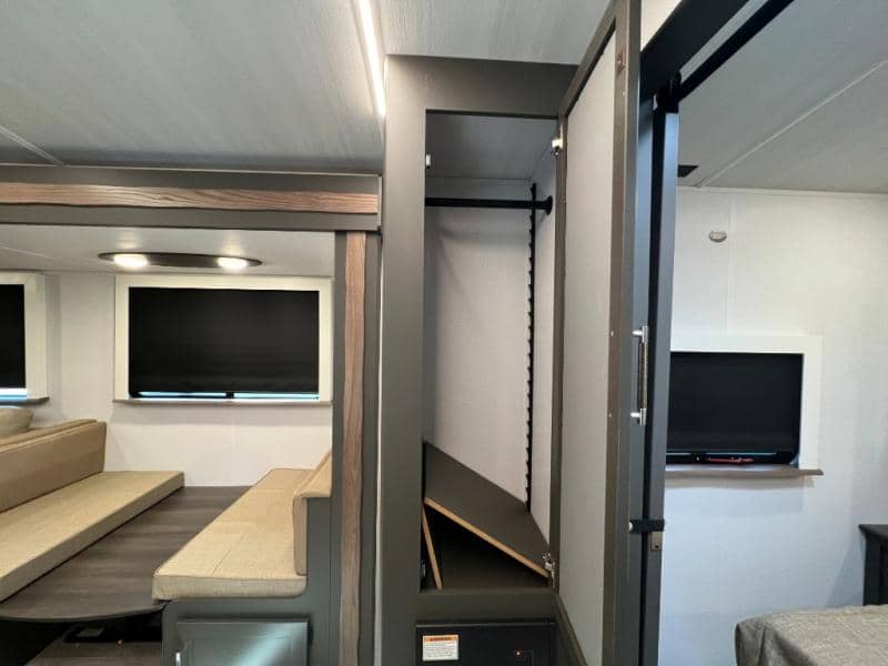 2025 Keystone RV 2025 Keystone RV Bullet Crossfire - thumbnail 28